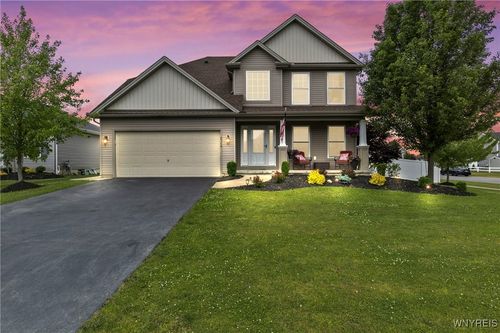 2360 Agassiz Dr, Lake View, NY, 14085-9465 | Card Image