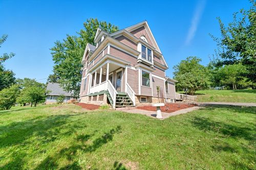 198 E Main St, Ellsworth, WI, 54011-4882 | Card Image