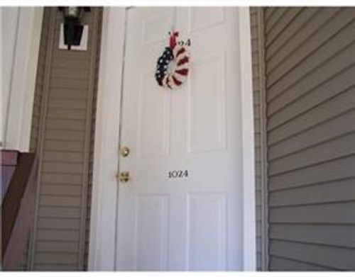 1024 Washington Grn, New Windsor, NY, 12553-6903 | Card Image