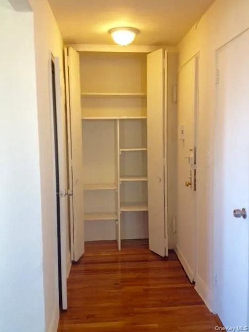 0-1332 Metropolitan Ave, Bronx, NY, 10462-7978 | Card Image