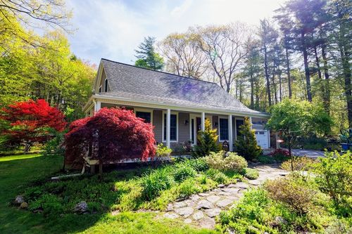 328 E County Rd, Rutland, MA, 01543-2034 | Card Image