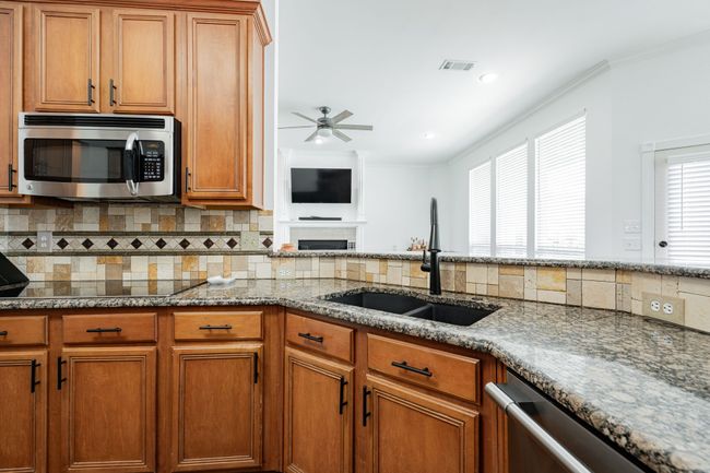 1005 Ruidoso Downs Dr, House other with 4 bedrooms, 2 bathrooms and null parking in Terrell TX | Image 15