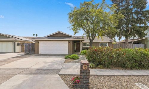 1919 Valencia Street, Napa, CA, 94558 | Card Image