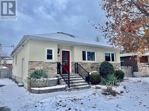 868 Duberry St, Ottawa, ON, K2A3T3 | Card Image