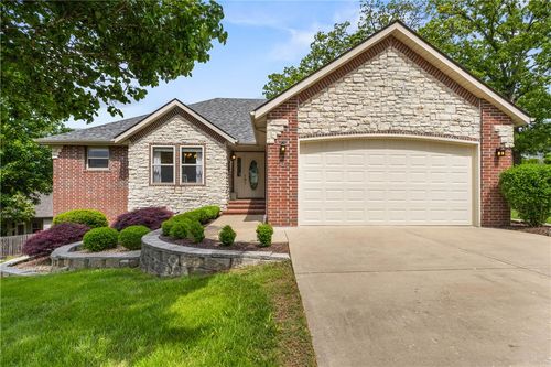 120 Oak Ridge Ct, Branson, MO, 65616-9363 | Card Image