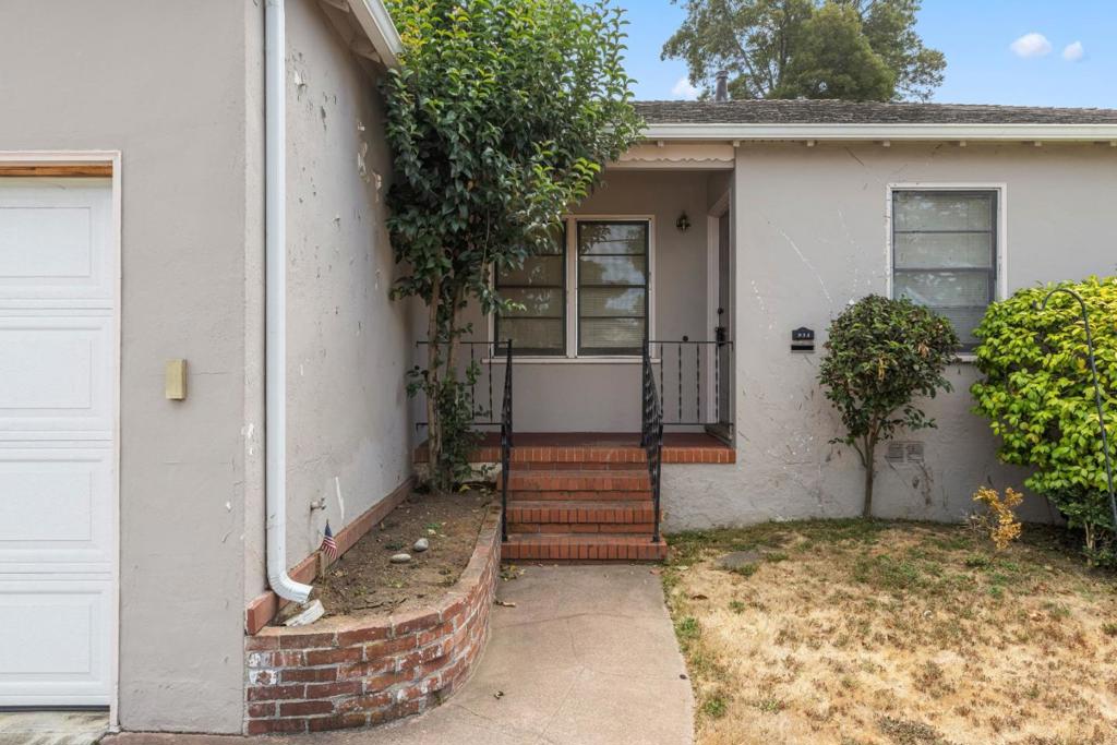 Residential in Burlingame 4