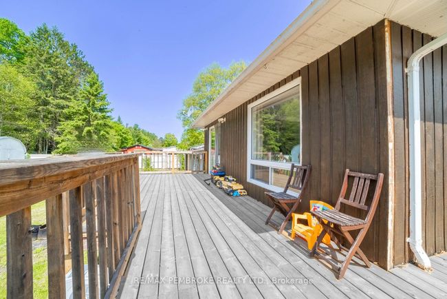 115 Mckee Rd, House other with 4 bedrooms, 4 bathrooms and 4 parking in Deep River ON | Image 37