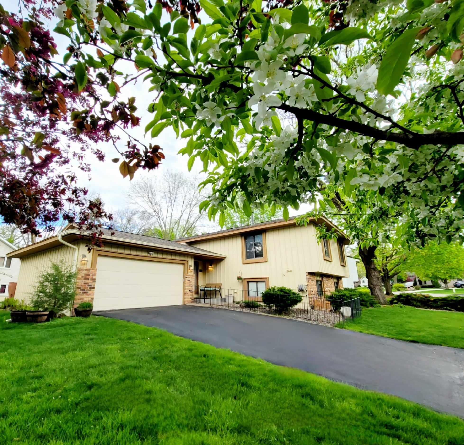 Garrison Way, Eden Prairie, MN 55347