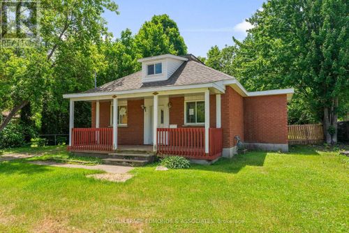 668 Gordon Street, Pembroke, ON, K8A6J8 | Card Image