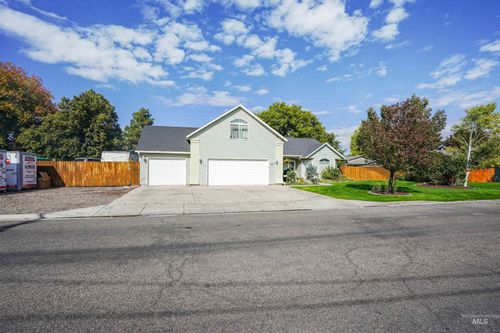 500 E 19th St, Burley, ID, 83318-2687 | Card Image