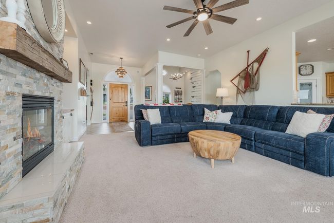 311 River View Dr, Home with 7 bedrooms, 3 bathrooms and 3 parking in Marsing ID | Image 8