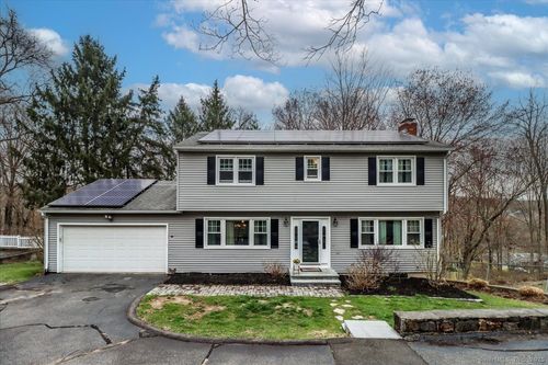 33 Rexview Cir, Trumbull, CT, 06611-3806 | Card Image