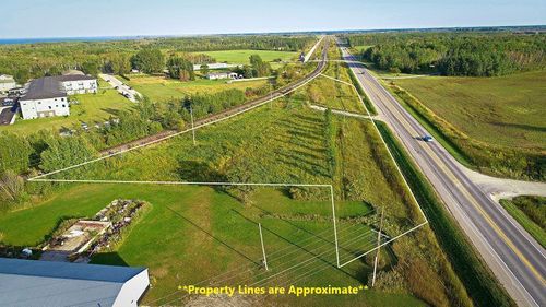 XXX State Ave Ne, Warroad, MN, 56763 | Card Image