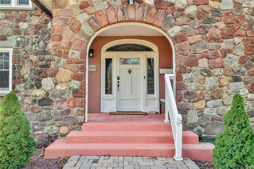 245 E Townline Rd, West Nyack, NY, 10994-2442 | Card Image