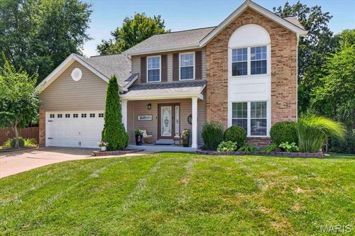 303 Whispering Woods Dr, Saint Peters, MO, 63304-6784 | Card Image