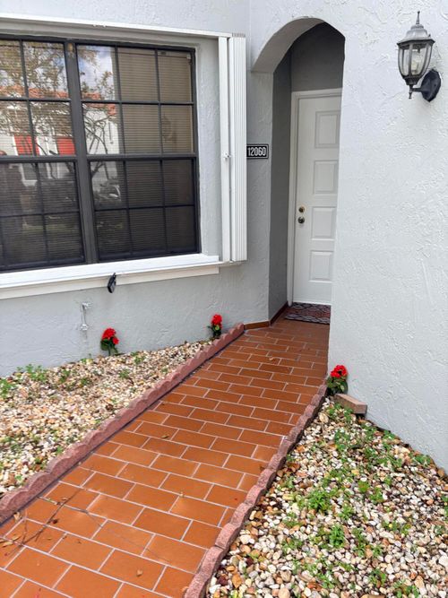 12060-12060 Nw 11th St, Pembroke Pines, FL, 33026-3845 | Card Image