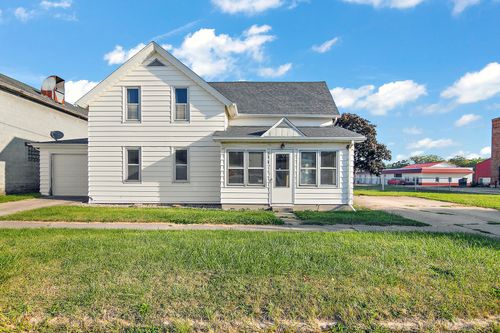 225 W Station St, Saint Anne, IL, 60964-7254 | Card Image