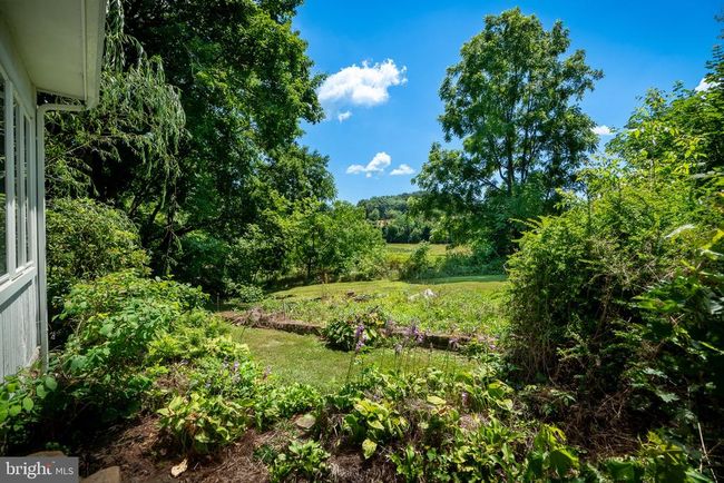 11 Sweet Water Rd, House other with 5 bedrooms, 2 bathrooms and null parking in ELVERSON PA | Image 36