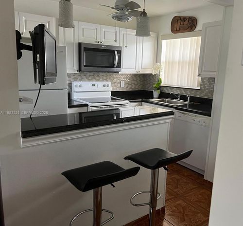 apt-103-8305 Sunrise Lakes Blvd, Sunrise, FL, 33322-1515 | Card Image