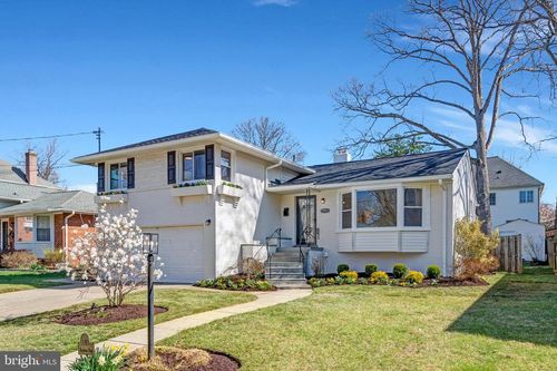 7703 Newmarket Dr, BETHESDA, MD, 20817-6625 | Card Image