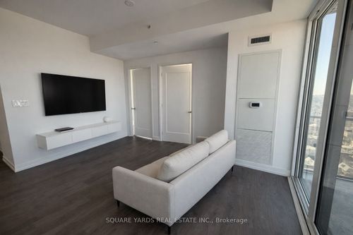 2814-75 James St S, Hamilton, ON, L8P2Y9 | Card Image