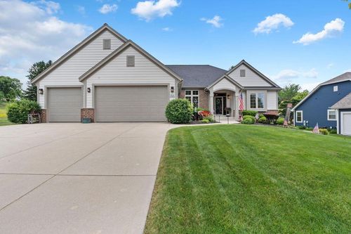 W230N7956 Bluebill Drive, Sussex, WI, 53089 | Card Image