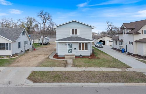 105 9th St W, Canby, MN, 56220-1039 | Card Image