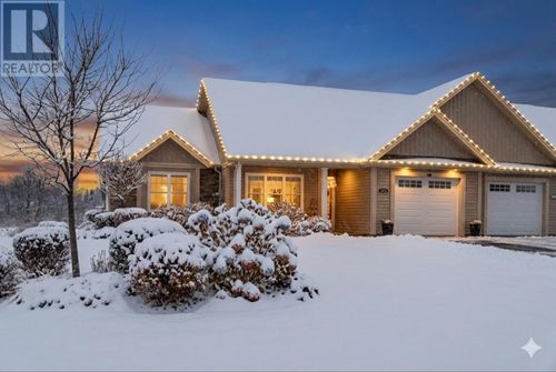 113 St Clair St, Summerside, PE, C1N0L1 | Card Image