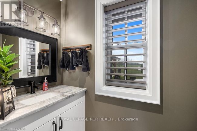 408082 Grey Road 4, House other with 3 bedrooms, 3 bathrooms and 13 parking in Maxwell ON | Image 10