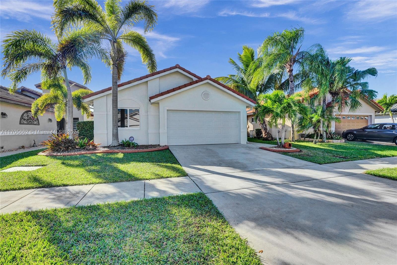 17650 Sw 4th Ct, For Sale in Pembroke Pines - Zoocasa