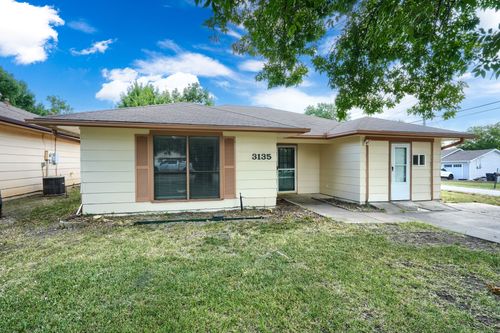 3135 Maple Ave, Greenville, TX, 75402-6691 | Card Image