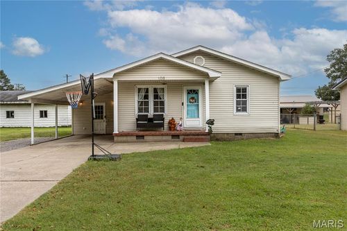 108 S West St, Oran, MO, 63771-8276 | Card Image
