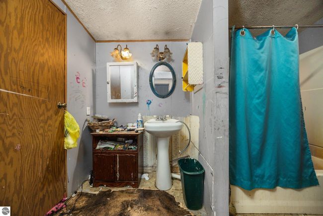 7165 Church Rd, House other with 2 bedrooms, 1 bathrooms and null parking in Central Lake MI | Image 6