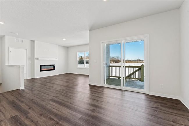 Flows to Living Room | Image 11