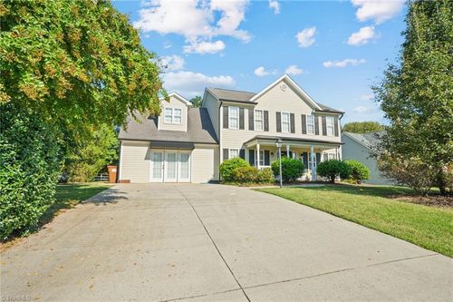 111 Hidden Creek Rd, Winston-Salem, NC, 27127-9190 | Card Image