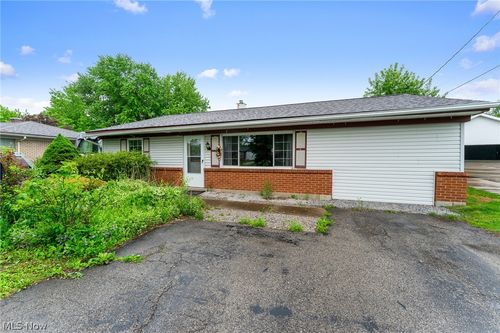 4445 Burkey Rd, Youngstown, OH, 44515-3710 | Card Image