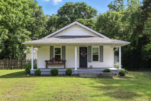 1733 Forster St, Maryville, TN, 37803-6253 | Card Image