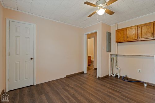 323 Perry St, Gosnell, AR, 72315-5902 | Card Image