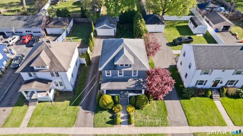 6 James St, Windsor Locks, CT, 06096-1821 | Card Image