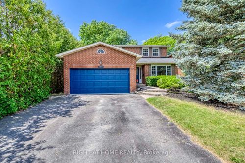 1025 Vanier Dr, Mississauga, ON, L5H4B2 | Card Image