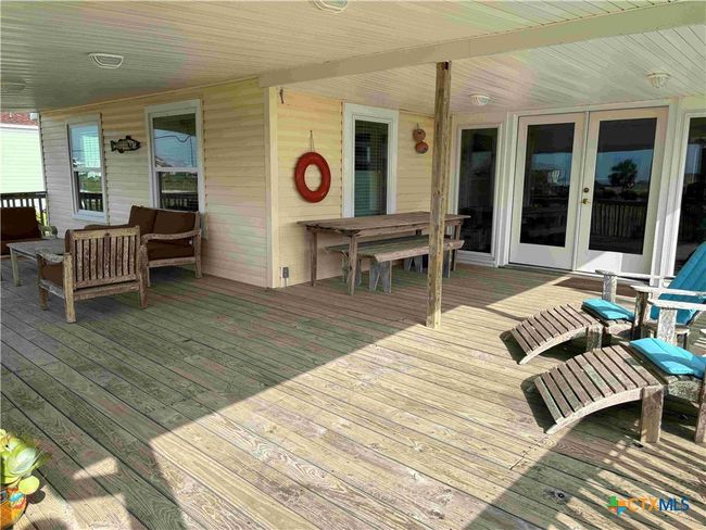 604 W Maple St, House other with 5 bedrooms, 3 bathrooms and null parking in Port O Connor TX | Image 32