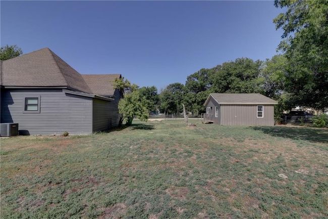 153 E Norway St, House other with 3 bedrooms, 1 bathrooms and 3 parking in Walnut Springs TX | Image 20