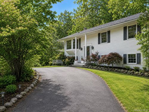 111 Ludvigh Rd, Bardonia, NY, 10954-2012 | Card Image