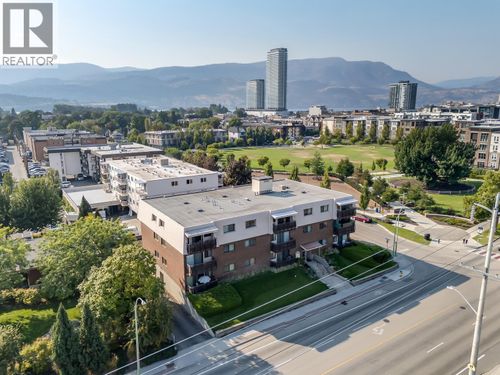204-1860 Richter St, Kelowna, BC, V1Y2M9 | Card Image