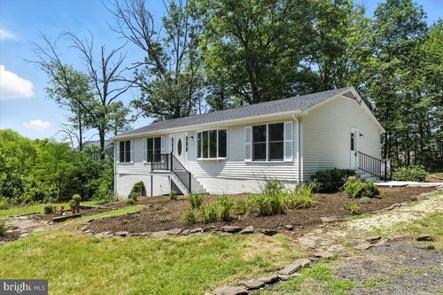 15466 Thoroughfare Rd, GAINESVILLE, VA, 20155-1844 | Card Image