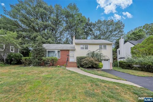 270 Glen Ave, Dumont, NJ, 07628-2753 | Card Image