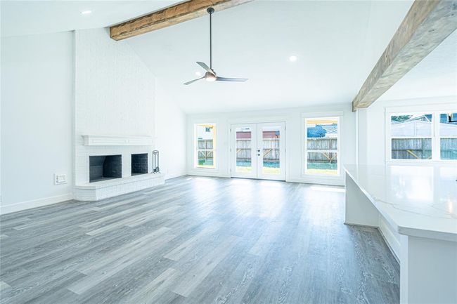 8006 17 Th Green Dr, House other with 3 bedrooms, 2 bathrooms and 2 parking in Humble TX | Image 9