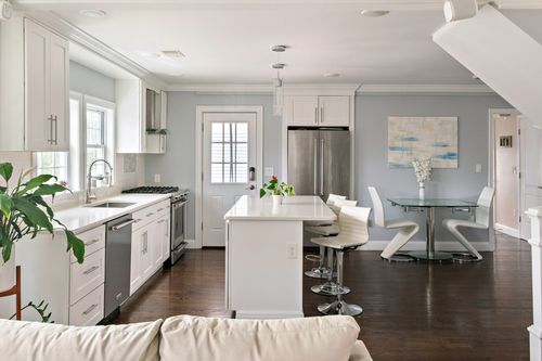 7-7 Lowell Ter, Somerville, MA, 02145 | Card Image