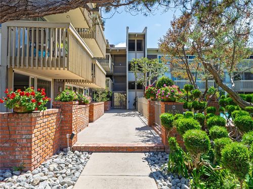 6526 Ocean Crest Dr, Rancho Palos Verdes, CA, 90275-5466 | Card Image
