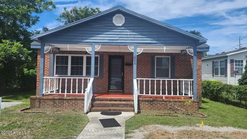 305 N 12th St, Morehead City, NC, 28557-3712 | Card Image